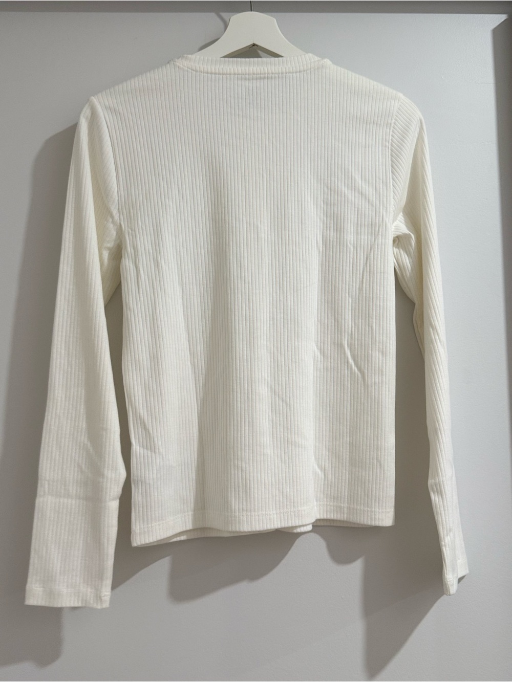 GAP Ribbed Button-Up Top - Picture 3 of 3